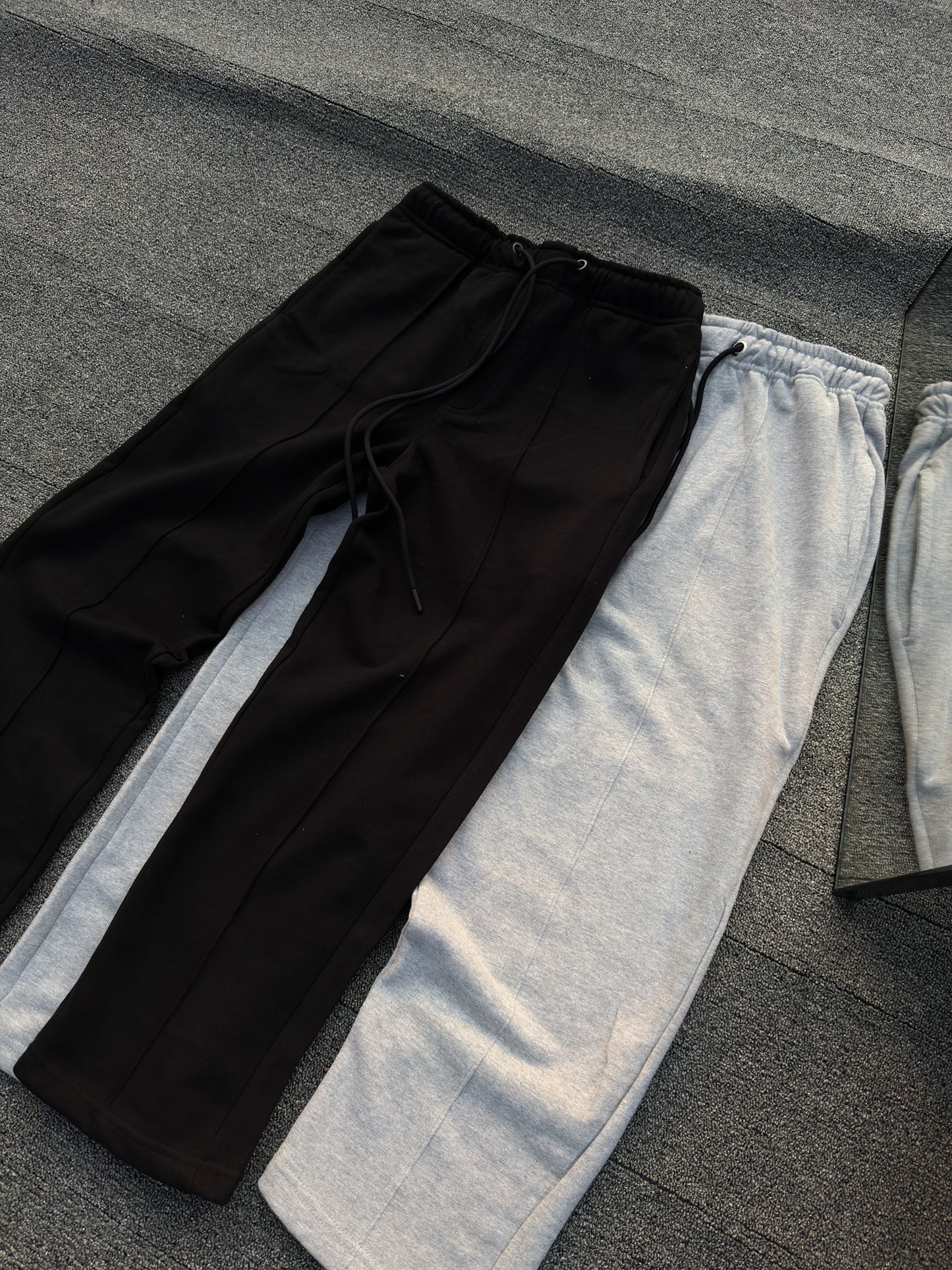 Initial Sweatpant - Black