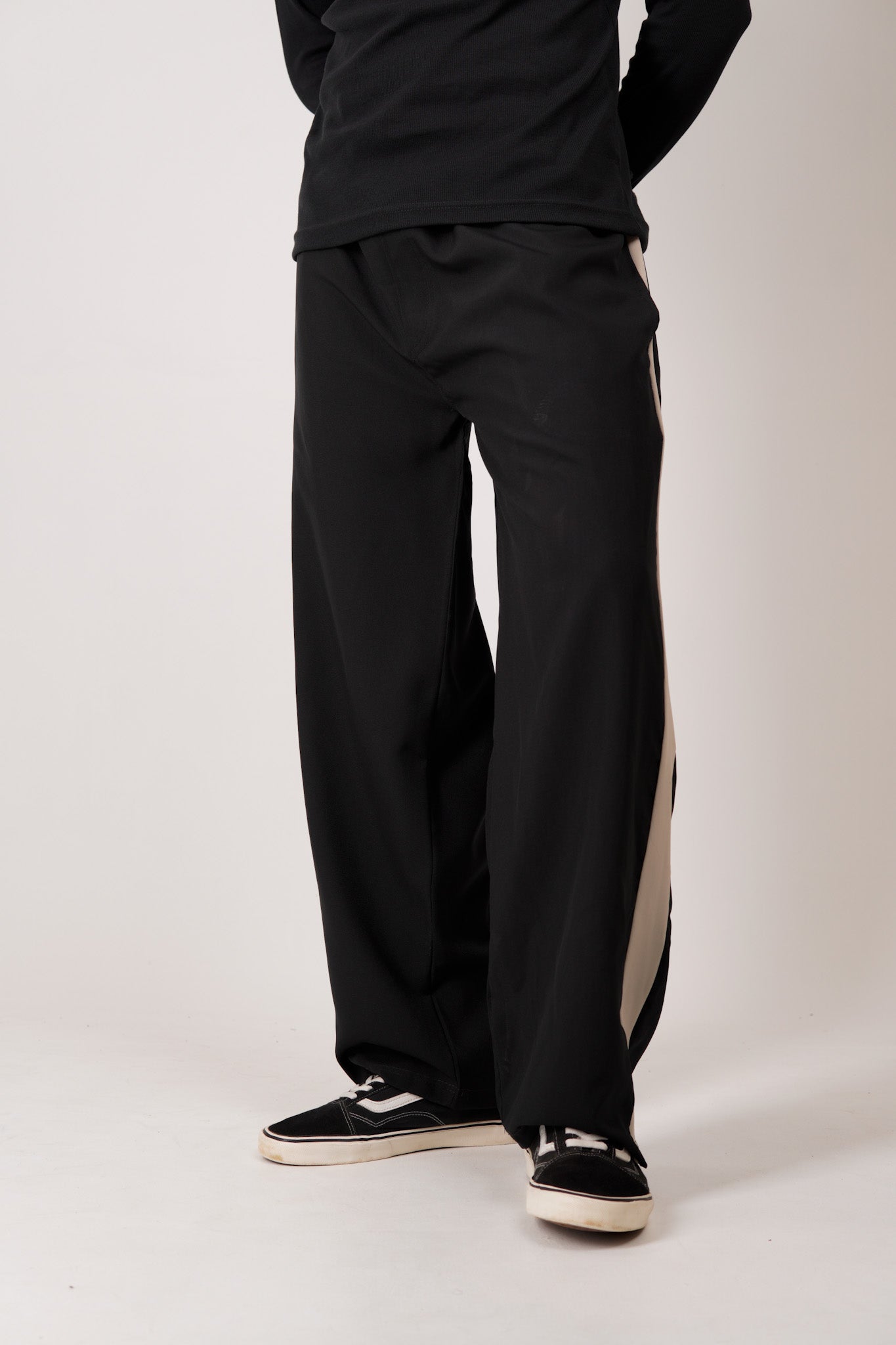 Essential Track Pant - Black