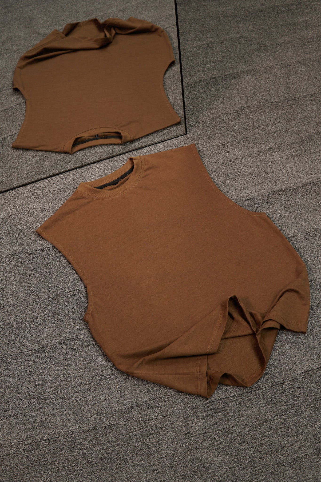 Sleeveless T - Brown