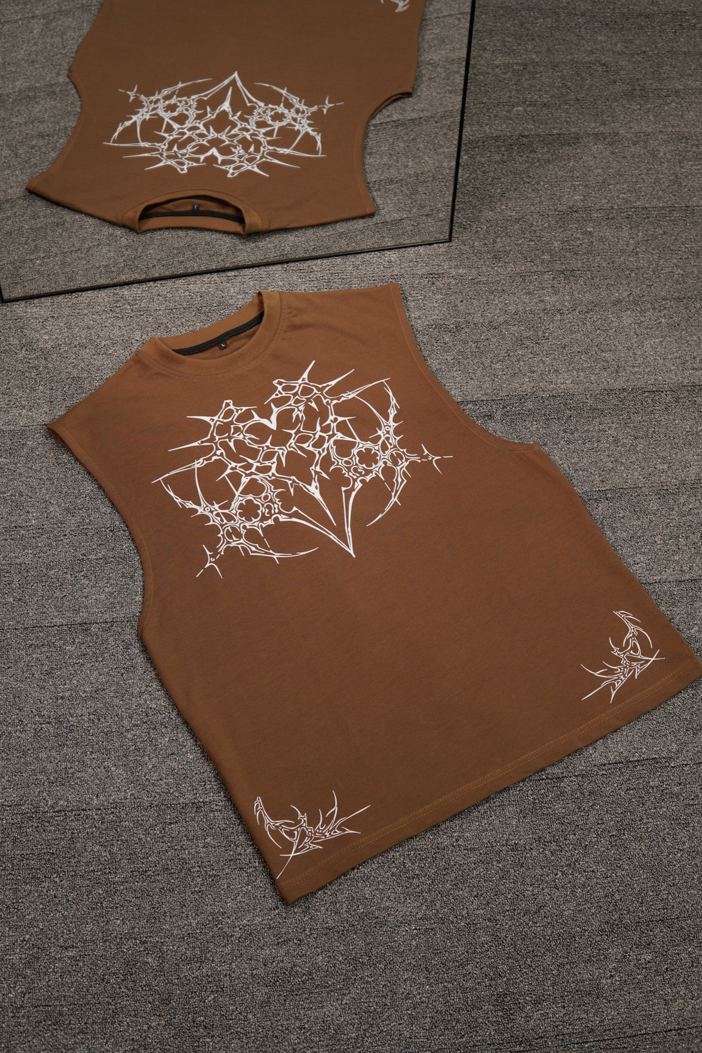 Sleeveless T - Ruin