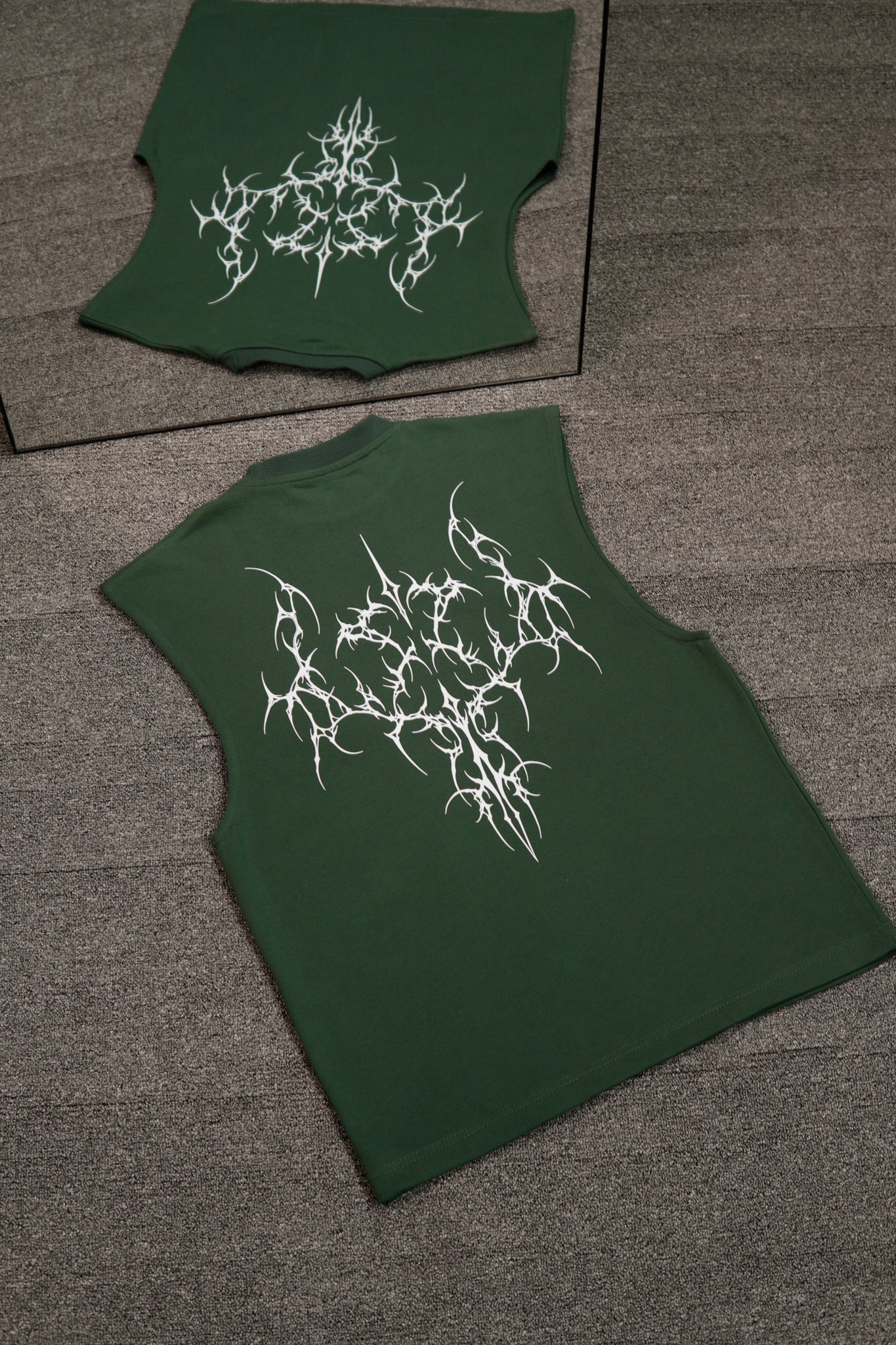 Sleeveless T - Thornveil