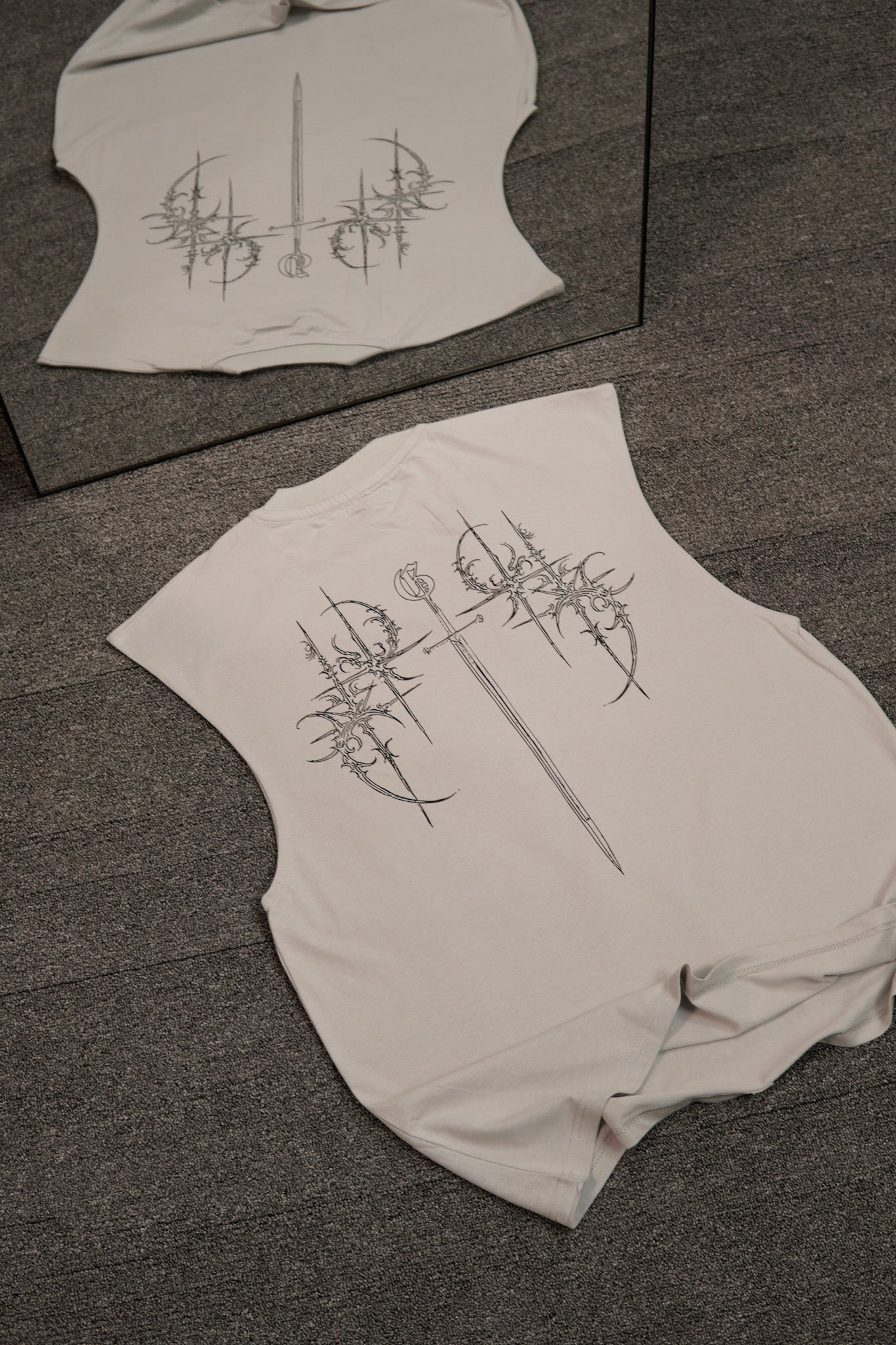 Sleeveless T - Noctis