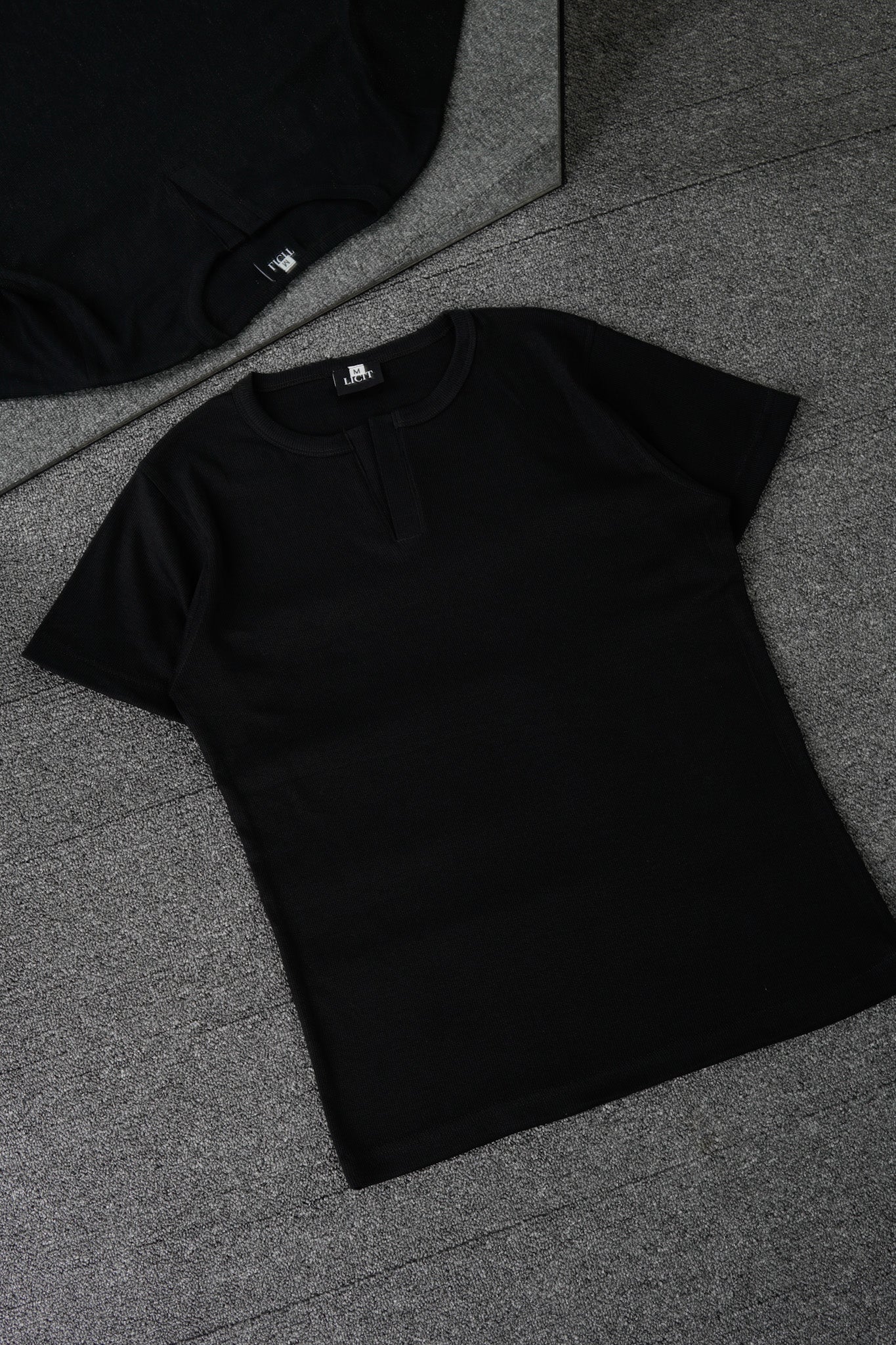 Black Half Sleeve Henley