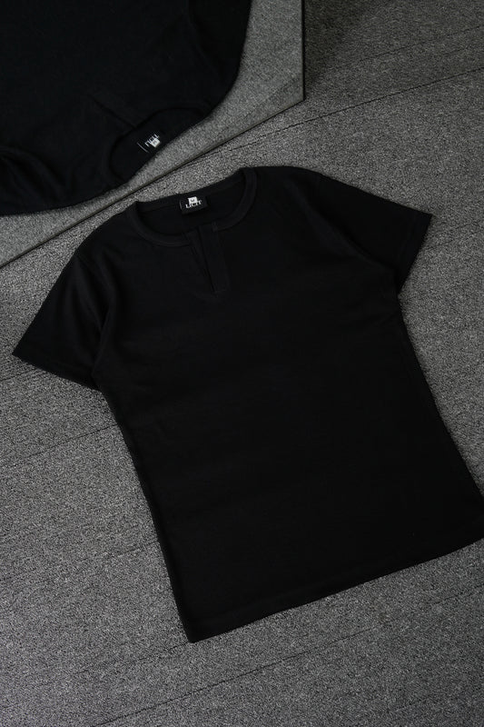 Black Half Sleeve Henley