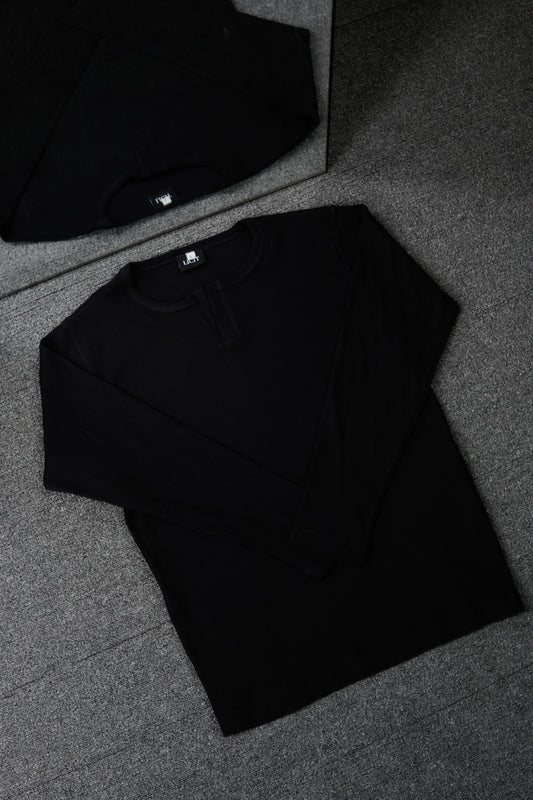 Noir Full Sleeve Henley