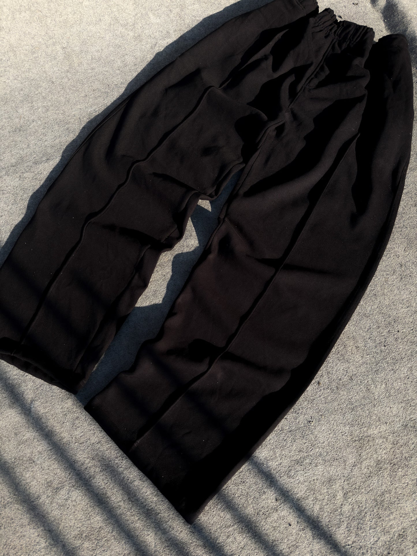 Initial Sweatpant - Black