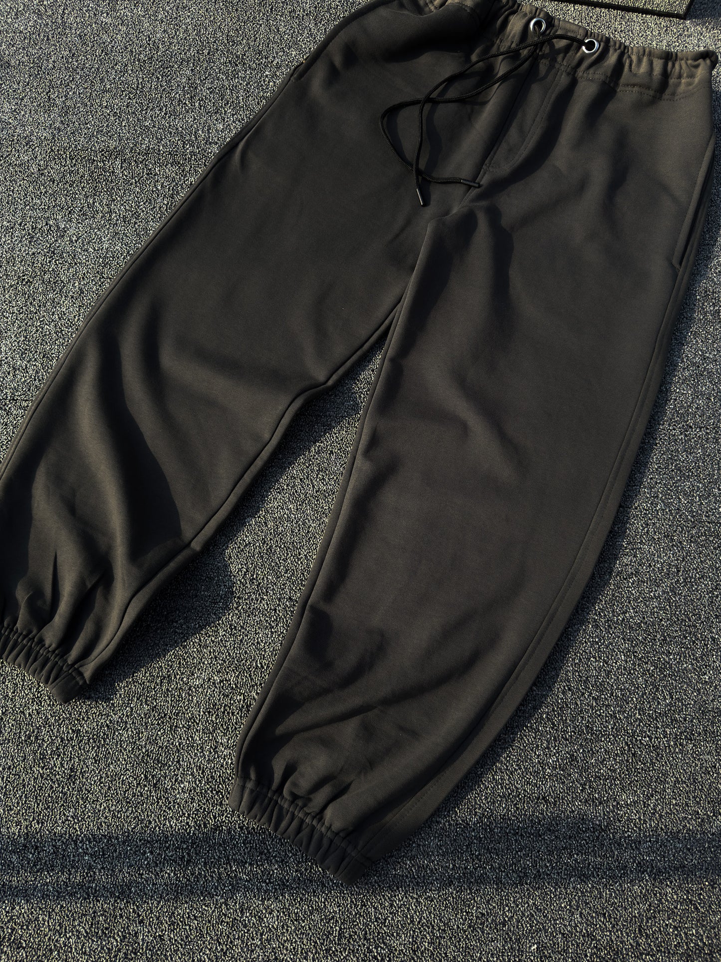 Wide Leg Cuffed Sweatpant - Olive