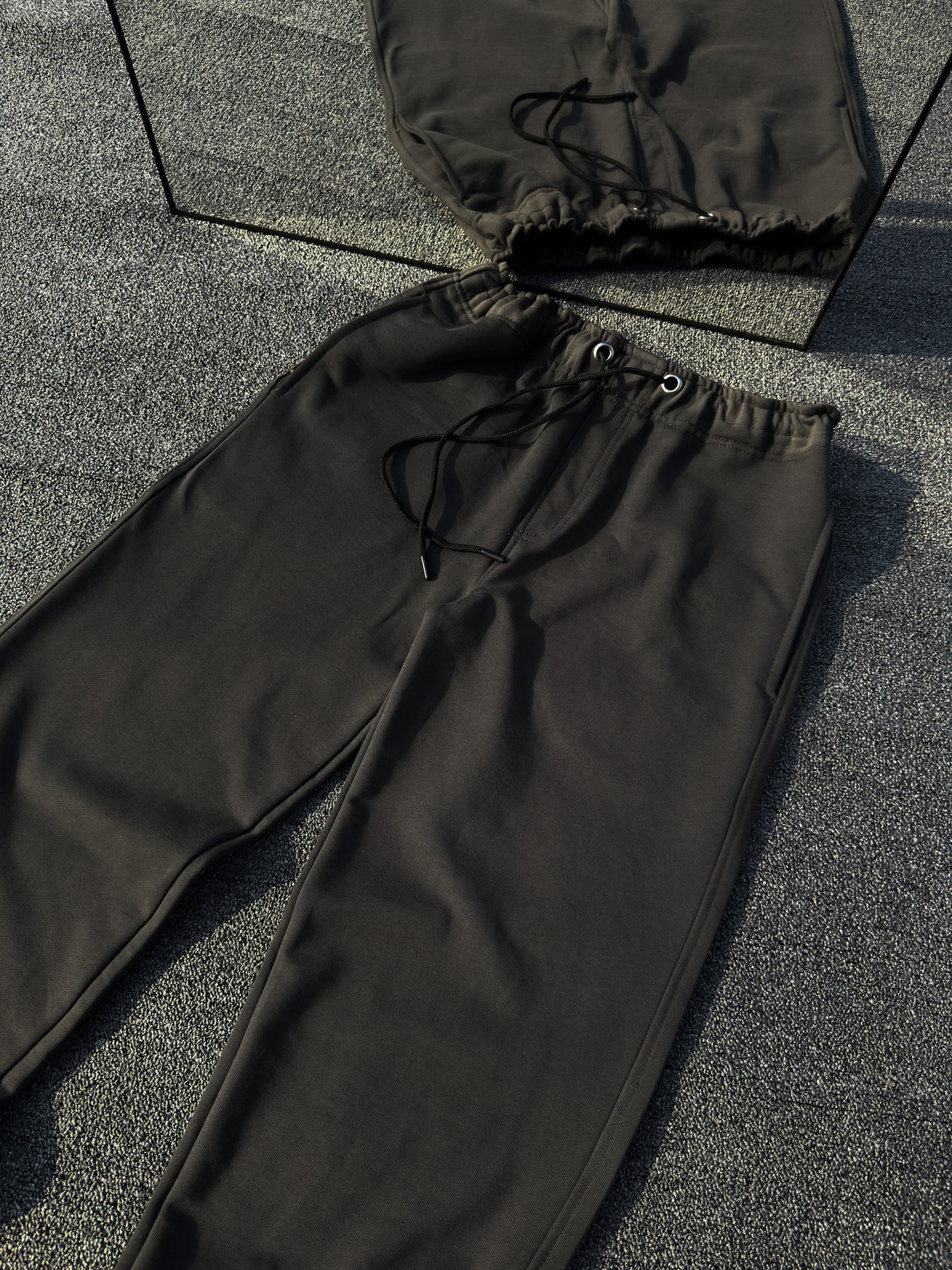 Wide Leg Cuffed Sweatpant - Olive