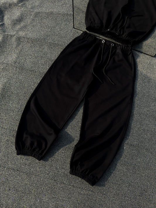 Wide Leg Cuffed Sweatpant - Black